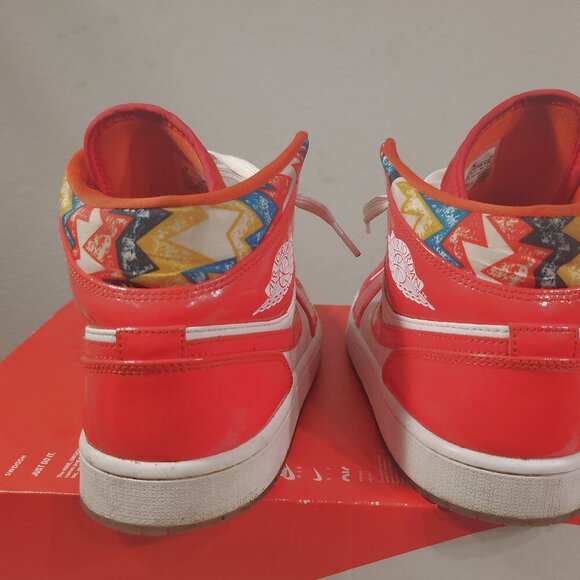 Size 11 - Air Jordan 1 SE Mid Barcelona Sweater, Perfect For Christmas Lovers - Picture 11 of 11